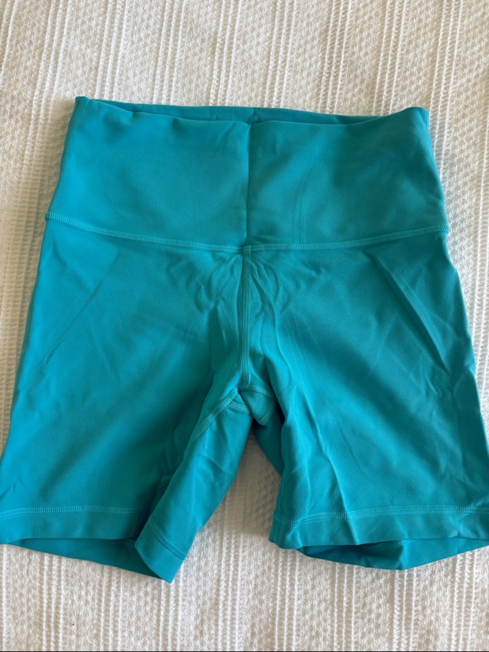 lululemon Wunder train 6” shorts
